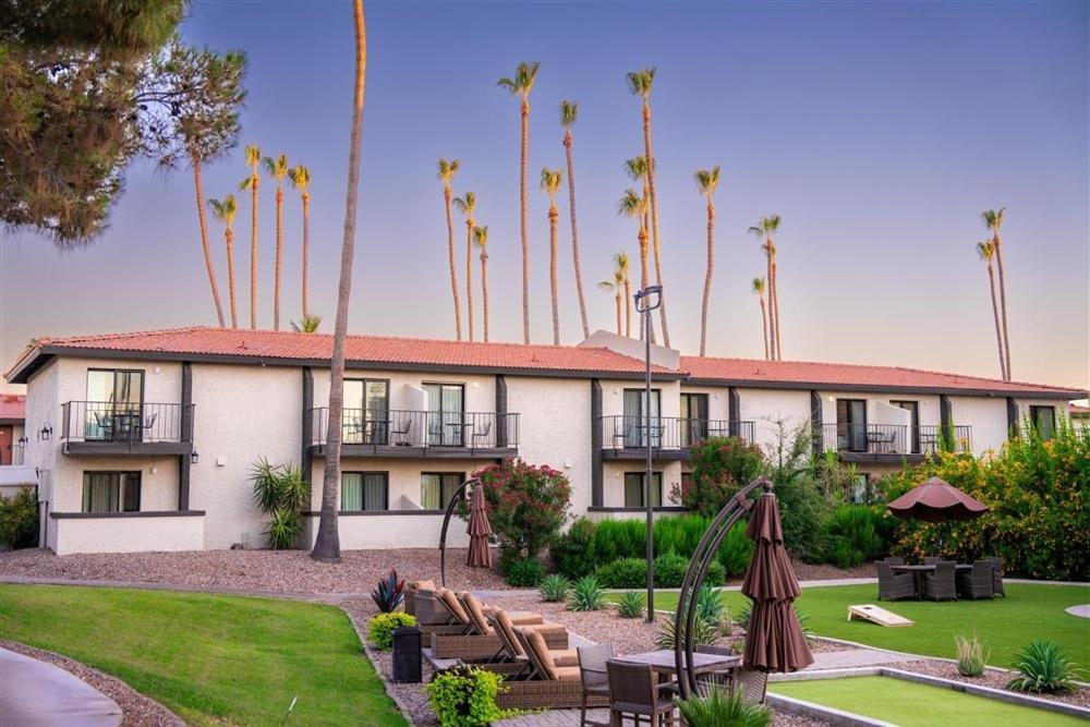 116 Fully Furnished 1br Suite-prime Location *